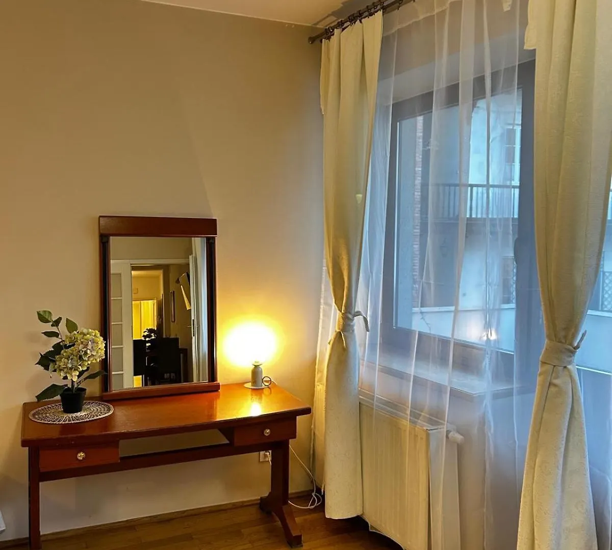 Golden Apartments With Lift - Old Town Krakov 0*,  Polsko