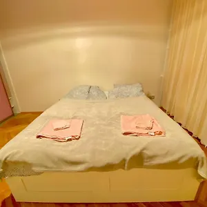 Апартаменты Entire In A Super Location - Cheap Monthly Rate, Краков