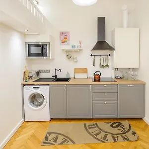https://pinkova-apartments.praguehotelsweb.com