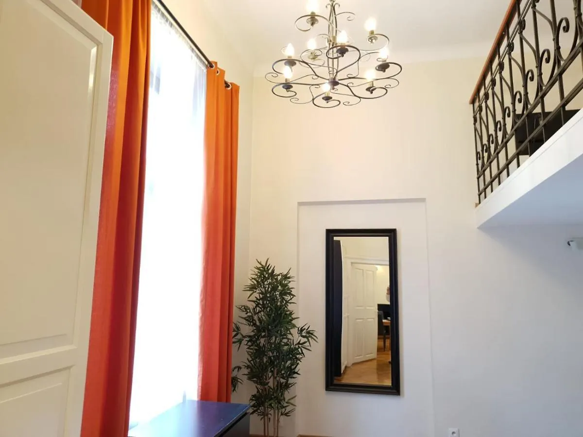 Golden Apartments With Lift - Old Town Krakow Poland